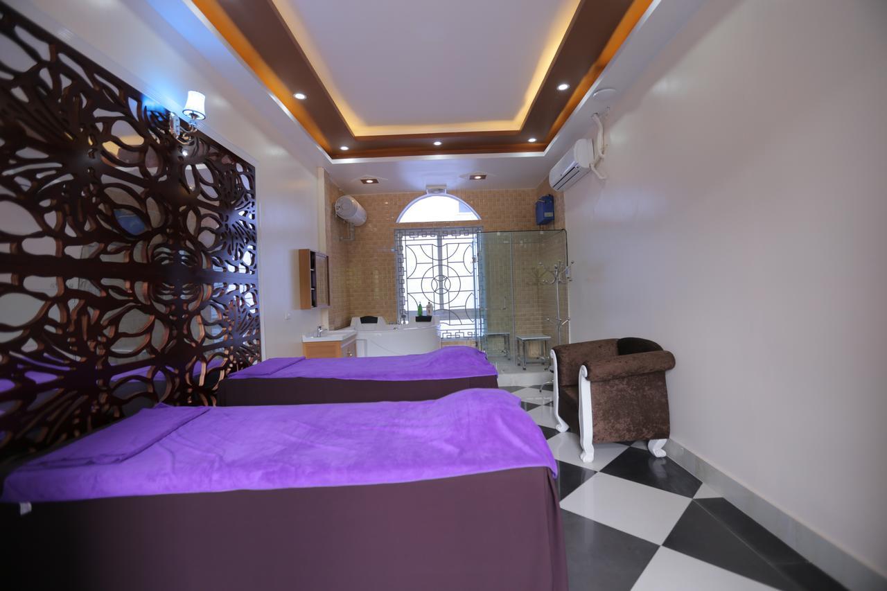 Lao Cai Royal Hotel Exterior foto