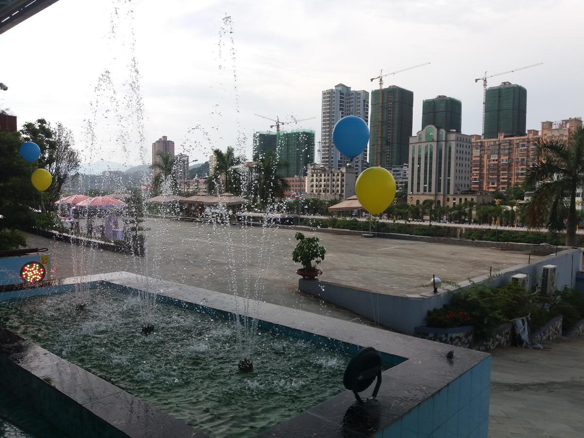 Lao Cai Royal Hotel Exterior foto